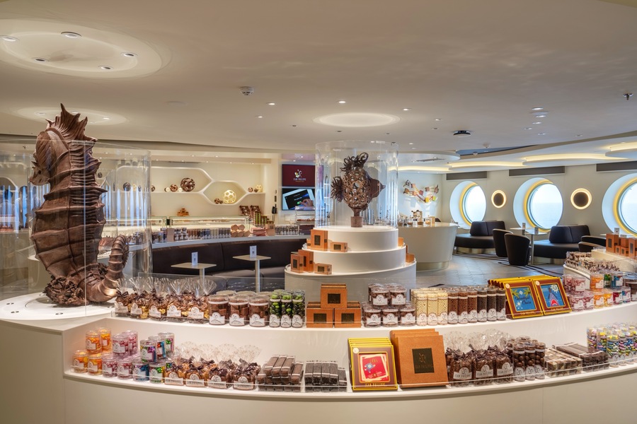 MSC Cruises MSC World Class Jean-Philippe Chocolate and Café ©MSC Rights, Ivan Sarfatti 5.jpg